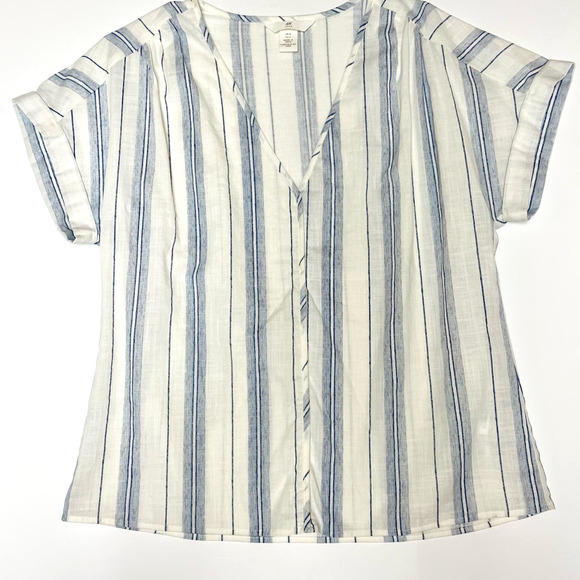 H & M  Short Sleeve V-Neck Cotton Blouse Blue/Cream Size Small - Picture 2 of 9